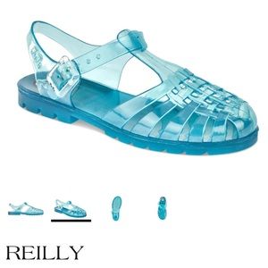 Juju Reilly jelly shoes in ‘translucent green’